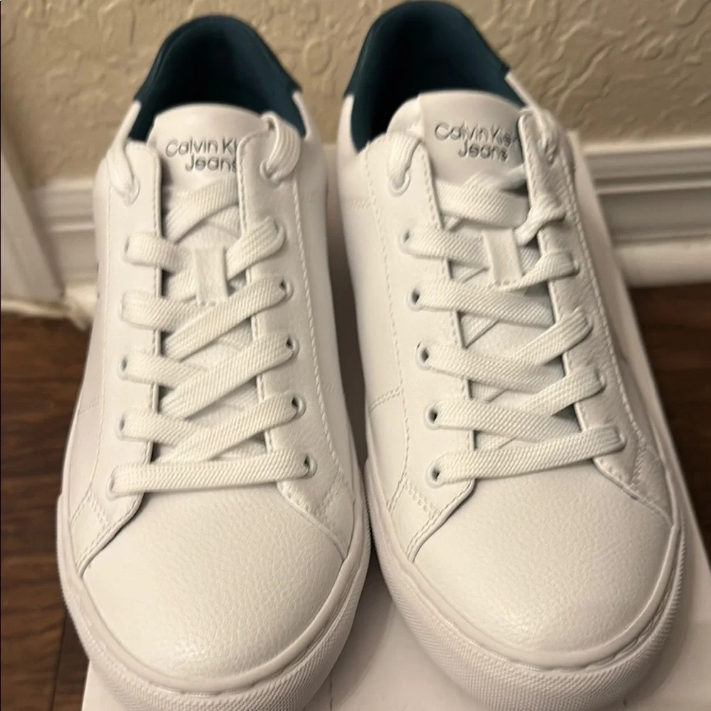 Calvin Klein Men’s White Sneakers 9 1/2 - Picture 3 of 6